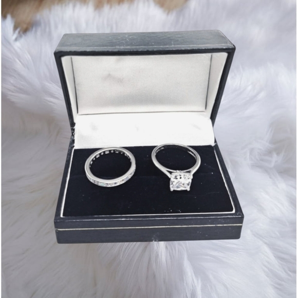 Sterling Silver Engagement Ring Set with Brilliant Square Cut/Baguette CZ Stones - Picture 9 of 11